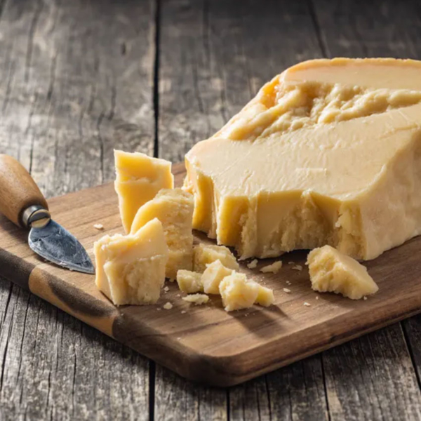 Parmesan Reggiano de Montagne 30 mois AOP avec croute (200g)